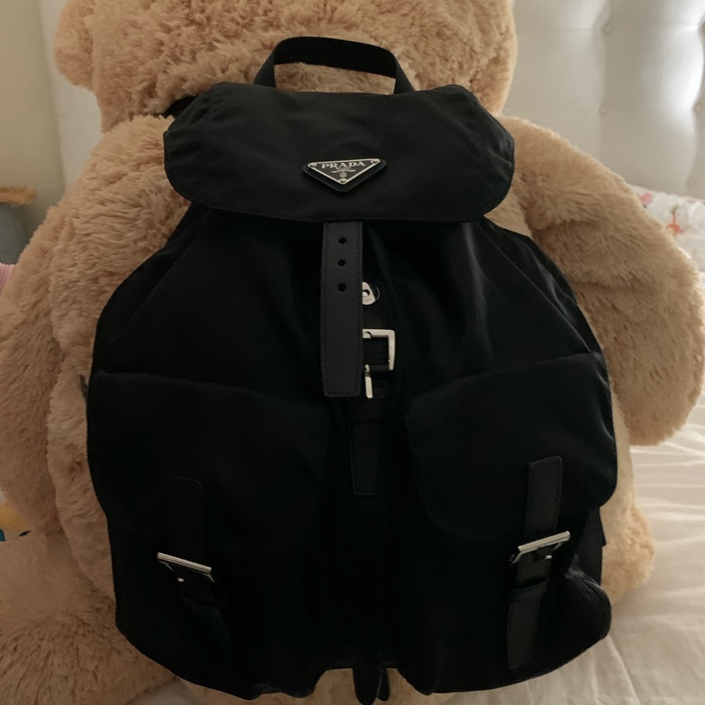 Prada backpack - Picture 4 of 8